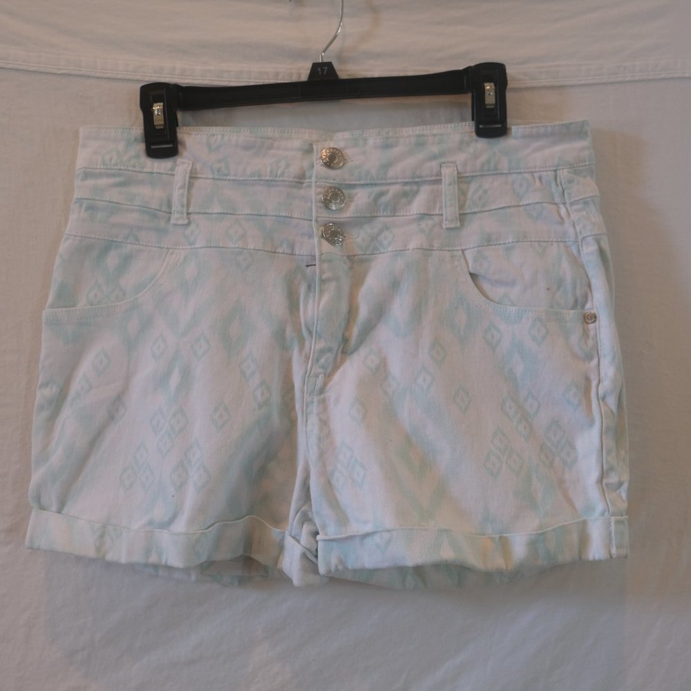 Pink Celebrity Patterned Jean Shorts
